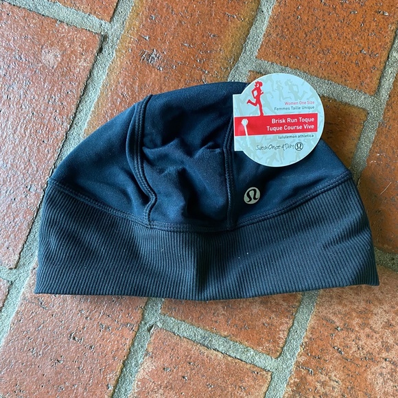 NWT LULULEMON Brisk Run Toque black (running beanie) - Picture 2 of 5